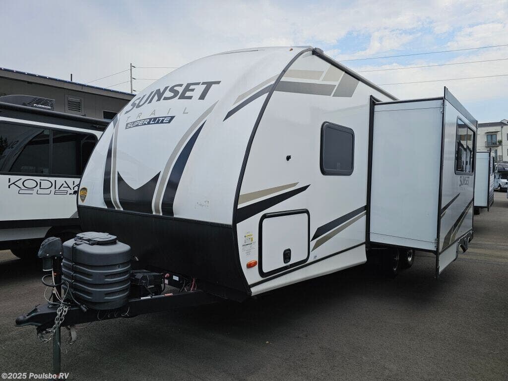 Used 2024 CrossRoads Sunset Trail Super Lite SS212RB available in Kent, Washington