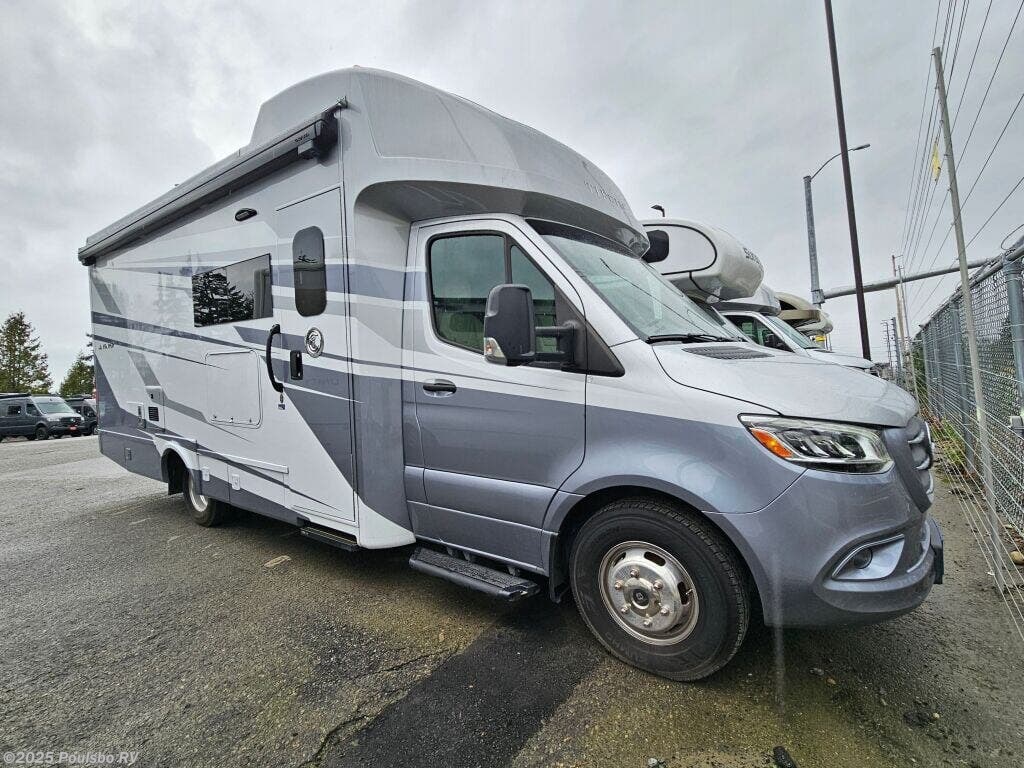 Used 2025 Tiffin Wayfarer 25RW available in Kent, Washington