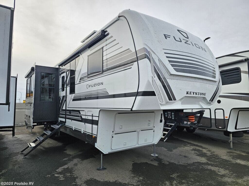 New 2026 Keystone Fuzion Toy Hauler ZR292RE available in Kent, Washington