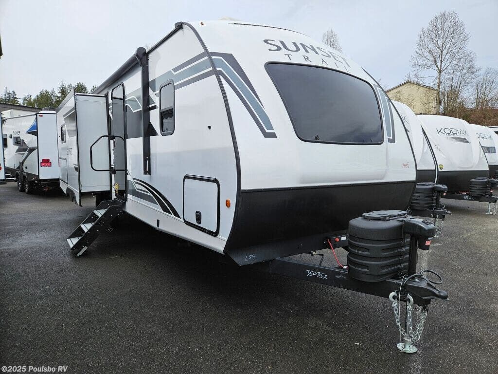 New 2025 CrossRoads Sunset Trail Super Lite SS285CK available in Everett, Washington