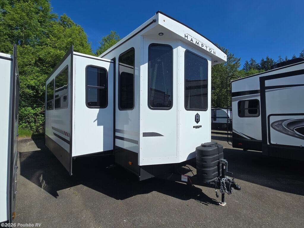 New 2026 CrossRoads Hampton Hampton available in Everett, Washington