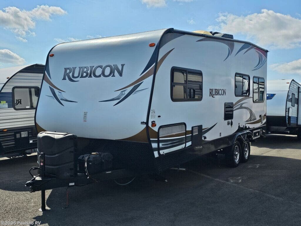 Used 2015 Dutchmen Rubicon 3010DS available in Sumner, Washington