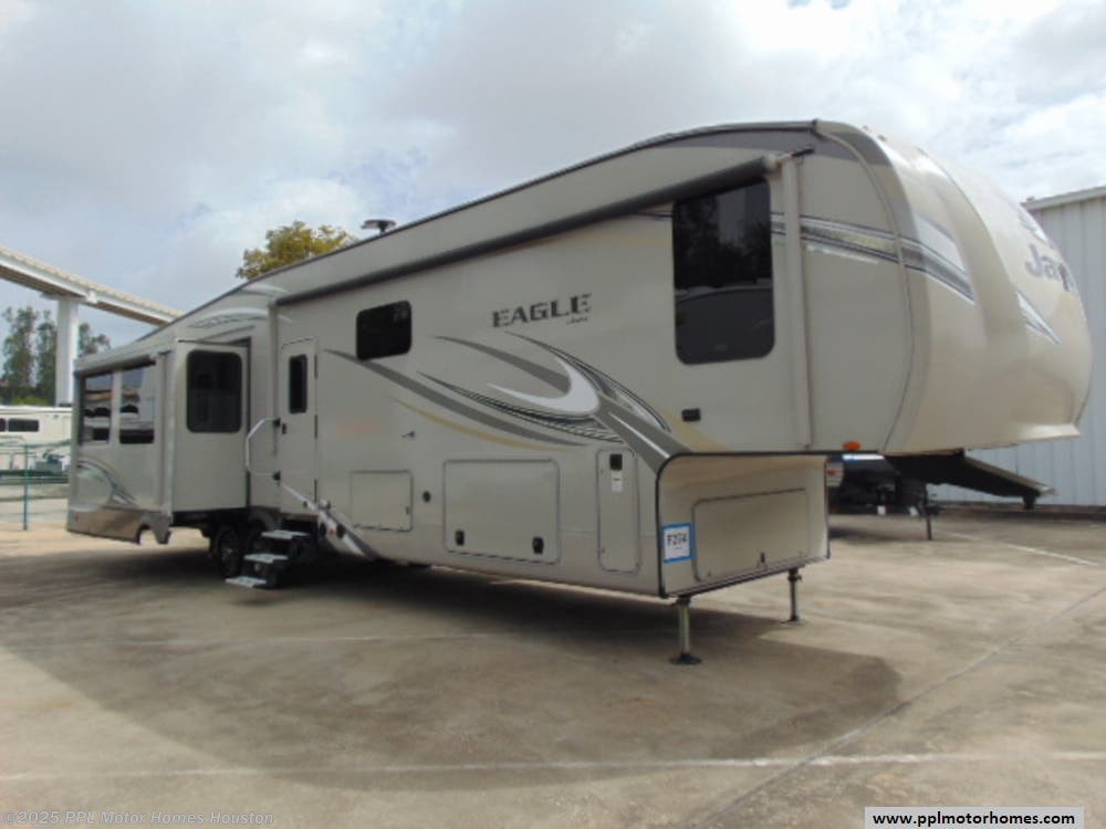 Used Fifth Wheel trailers for sale in AK