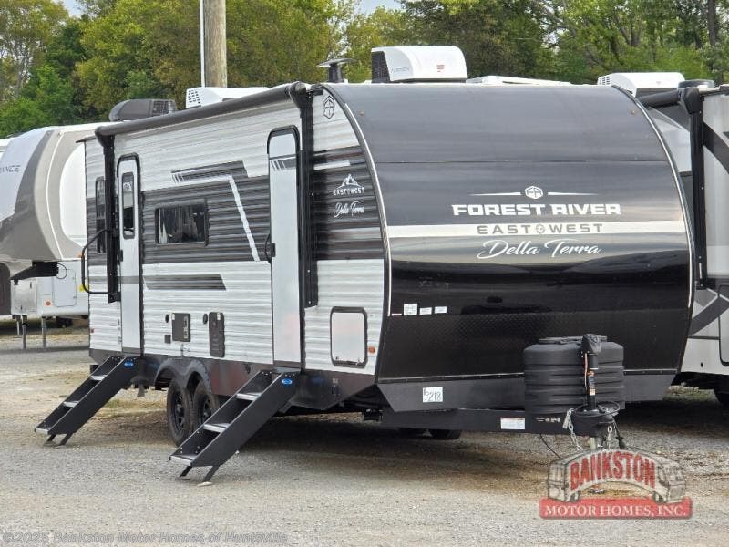 New 2026 East to West Della Terra 251RD available in Huntsville, Alabama