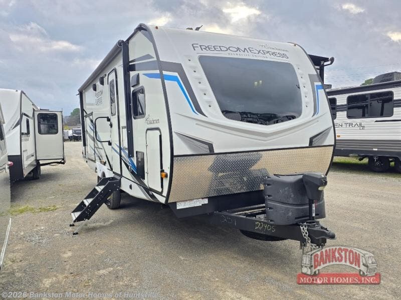 Used 2022 Coachmen Freedom Express Ultra Lite 259FKDS available in Huntsville, Alabama
