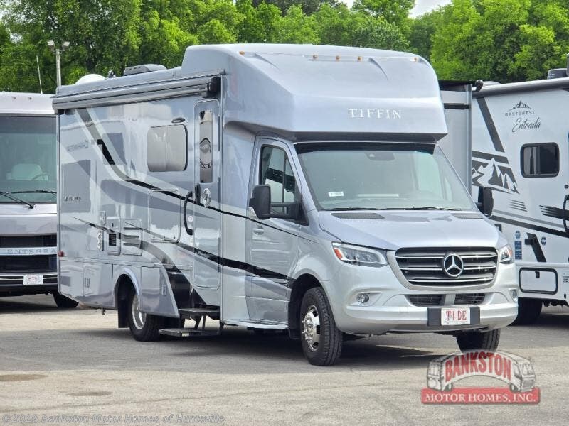 Used 2021 Tiffin Wayfarer 25 RW available in Huntsville, Alabama