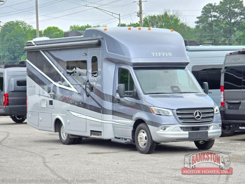 New 2027 Tiffin Wayfarer 25 RW available in Huntsville, Alabama