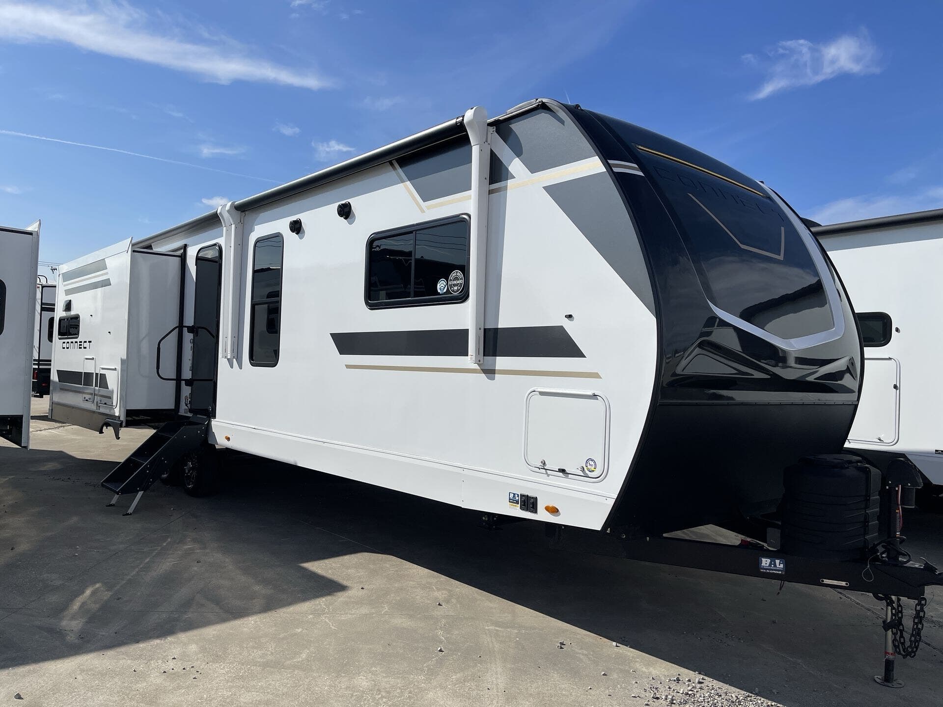 New 2026 K-Z Connect 333RLK available in Rockwall, Texas