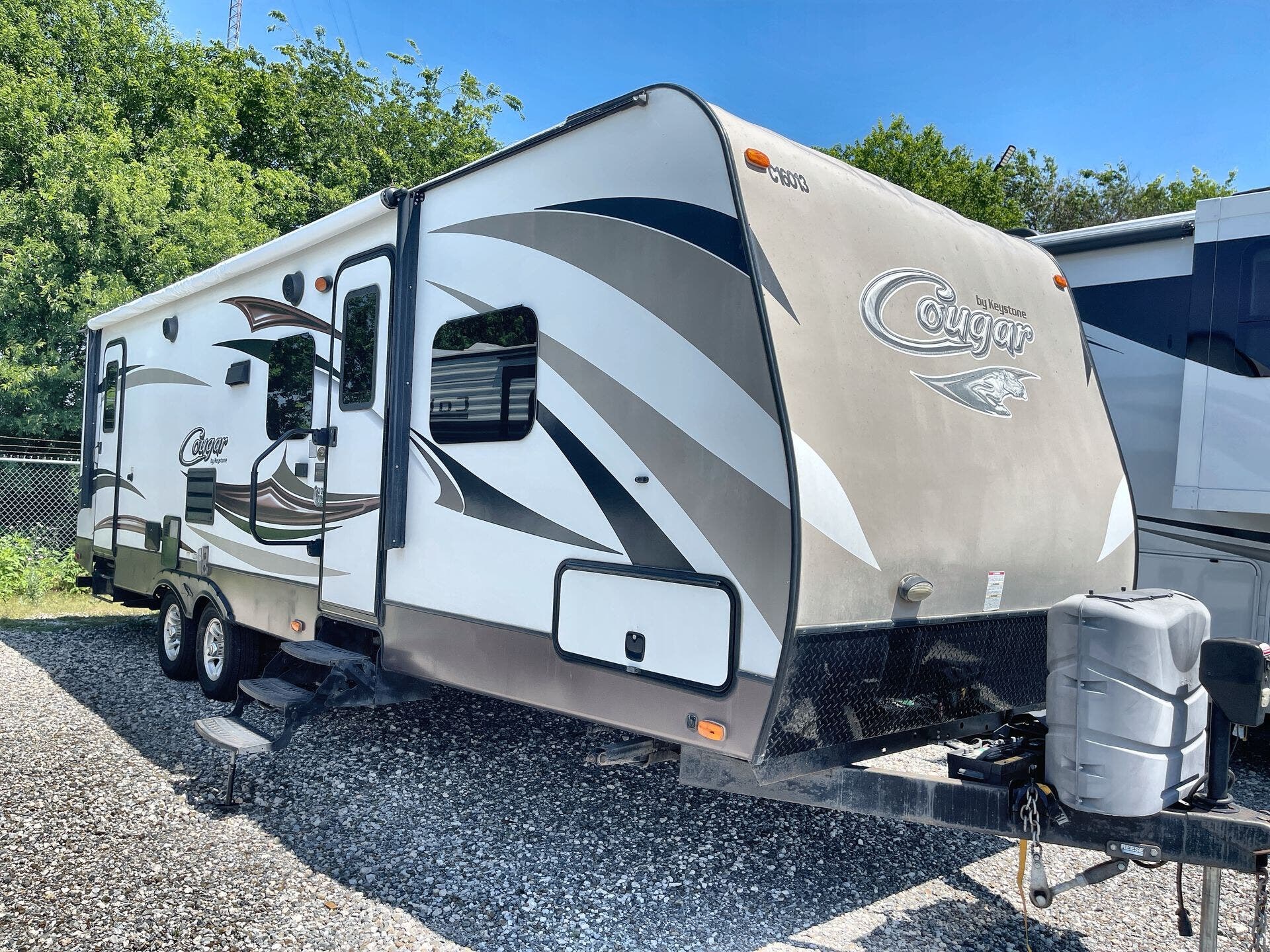 Used 2016 Keystone Cougar 28RBS available in Rockwall, Texas