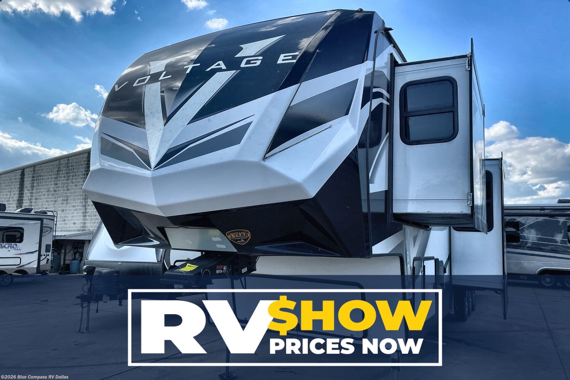 Used 2022 Dutchmen Voltage VT4245 available in Mesquite, Texas