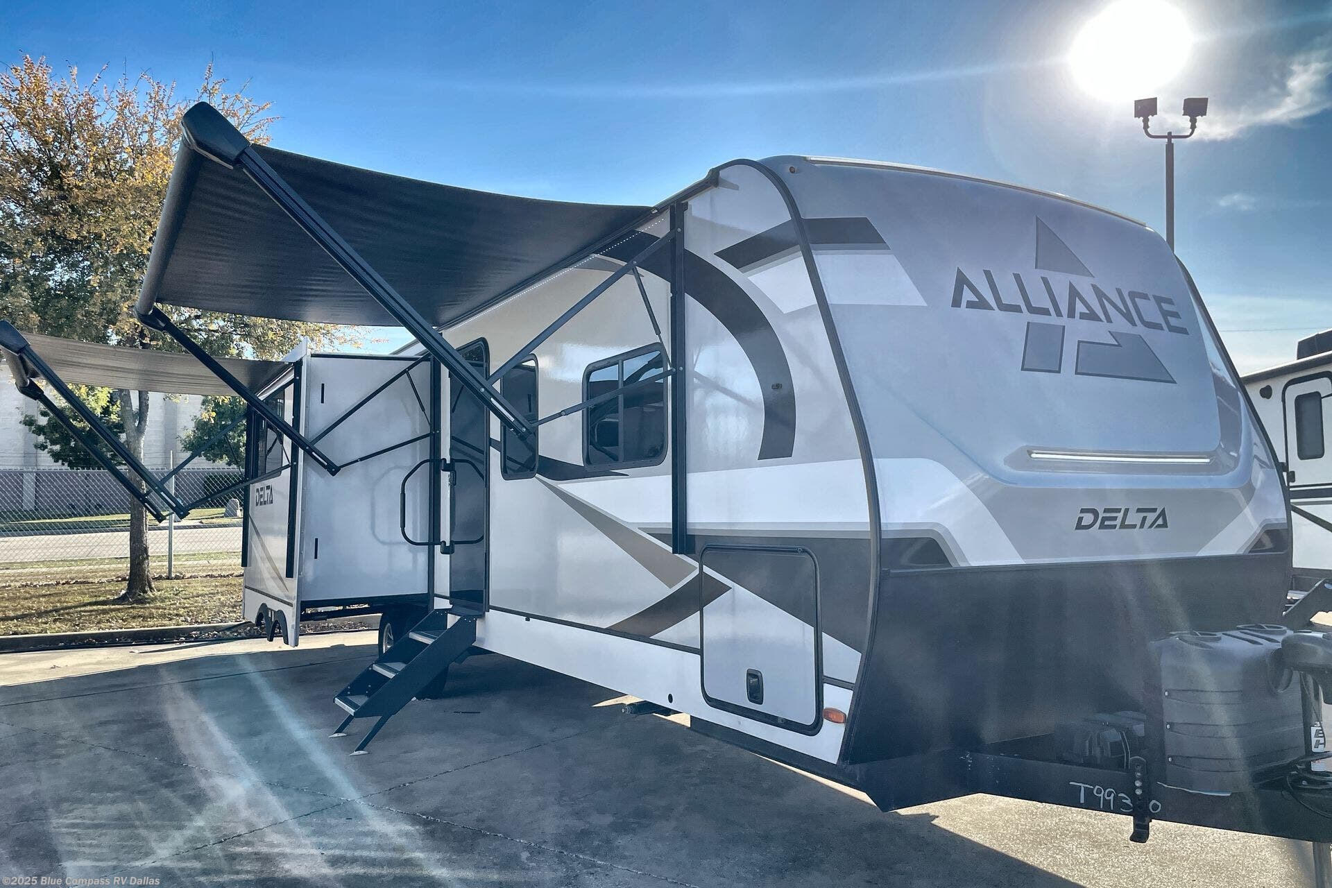 Used 2025 Alliance RV Delta 321BH available in Mesquite, Texas