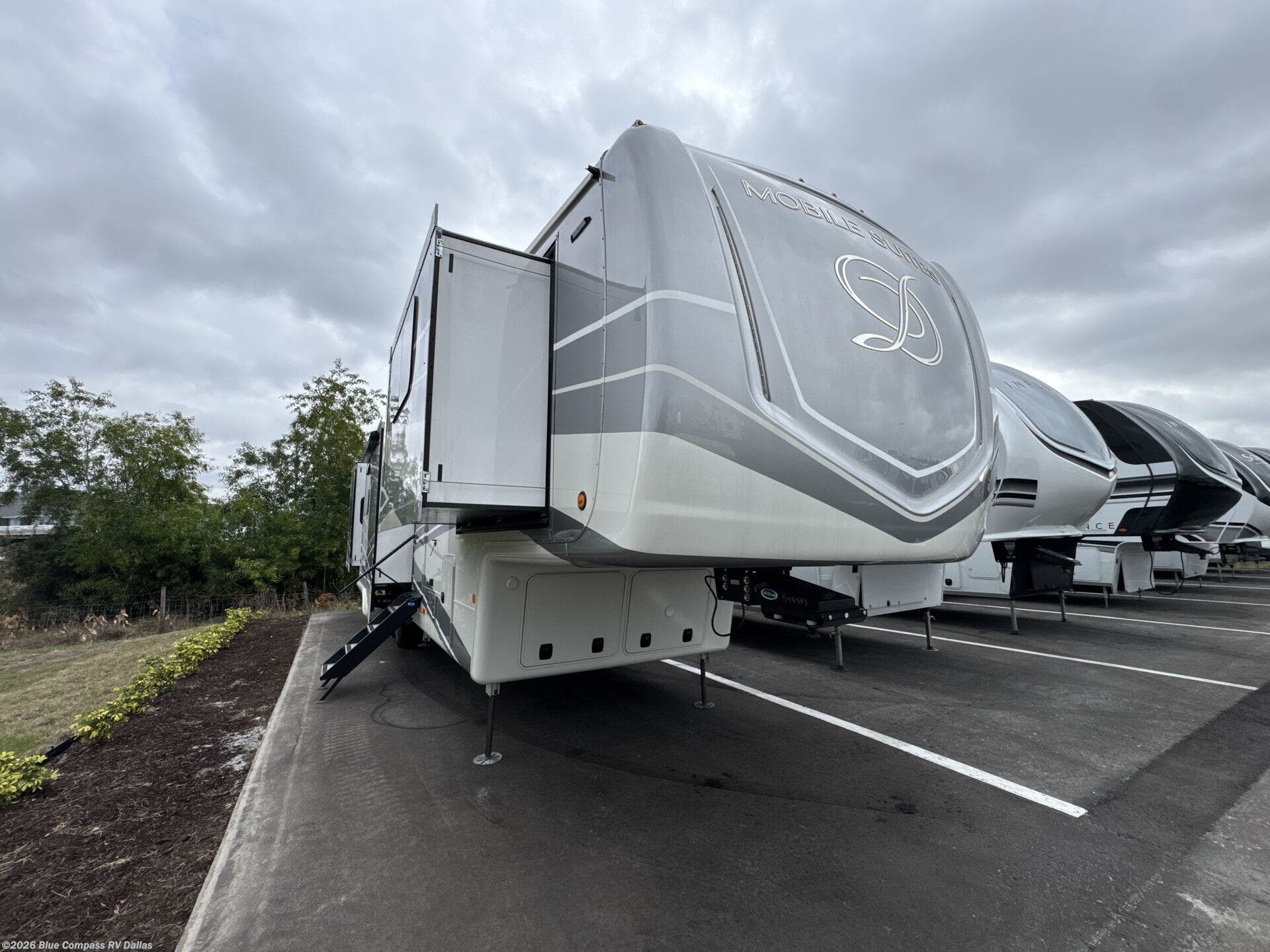 New 2025 DRV Mobile Suites MS Orlando available in Mesquite, Texas