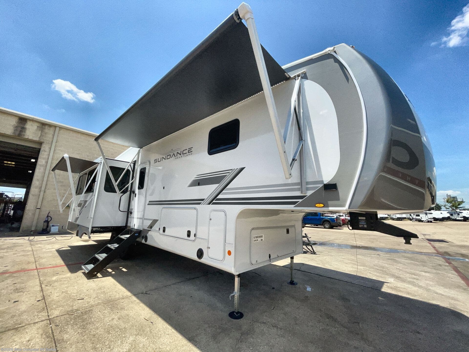 New 2027 Heartland Sundance 32RLBS available in Mesquite, Texas