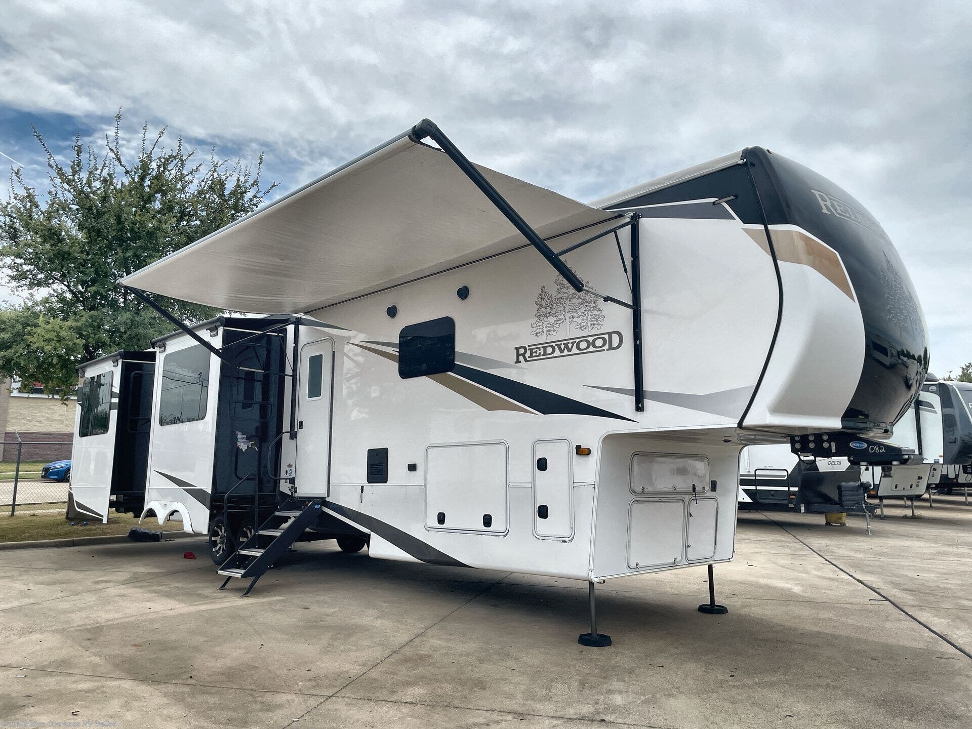 Used 2023 CrossRoads Redwood 4150RD available in Mesquite, Texas
