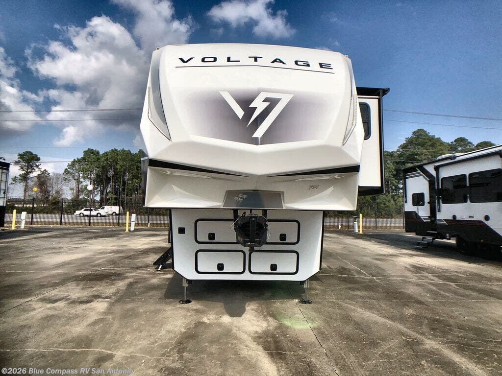 New 2026 Dutchmen Voltage V-Series 4250 available in San Antonio, Texas