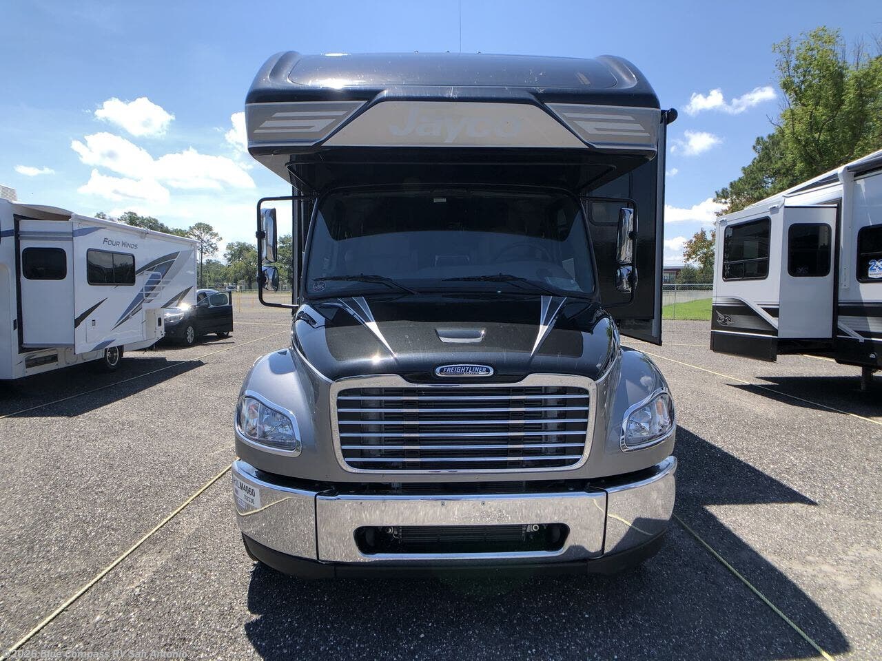 New 2026 Jayco Seneca Prestige 37M available in San Antonio, Texas