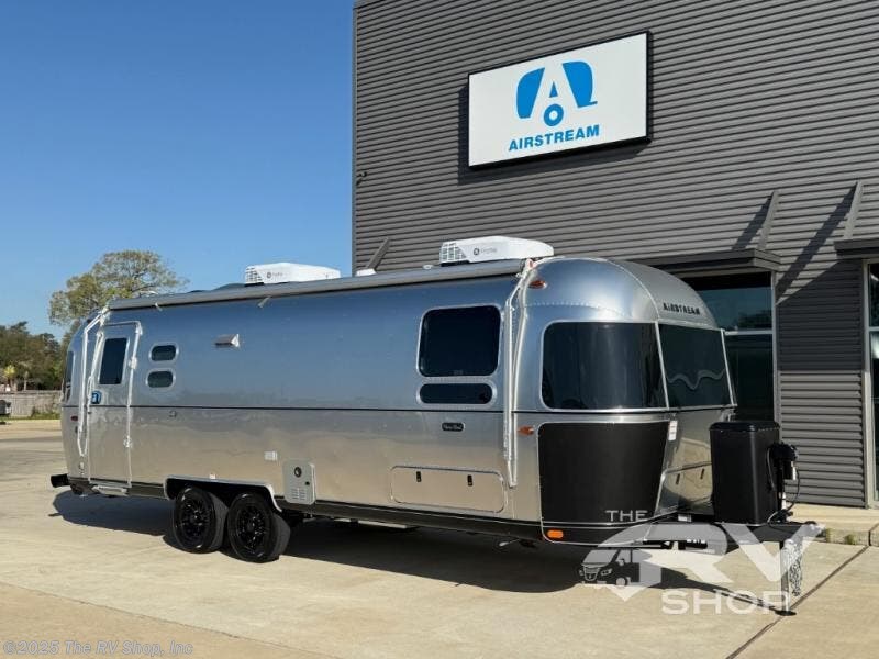 New 2025 Airstream Flying Cloud 27FB Twin available in Baton Rouge, Louisiana