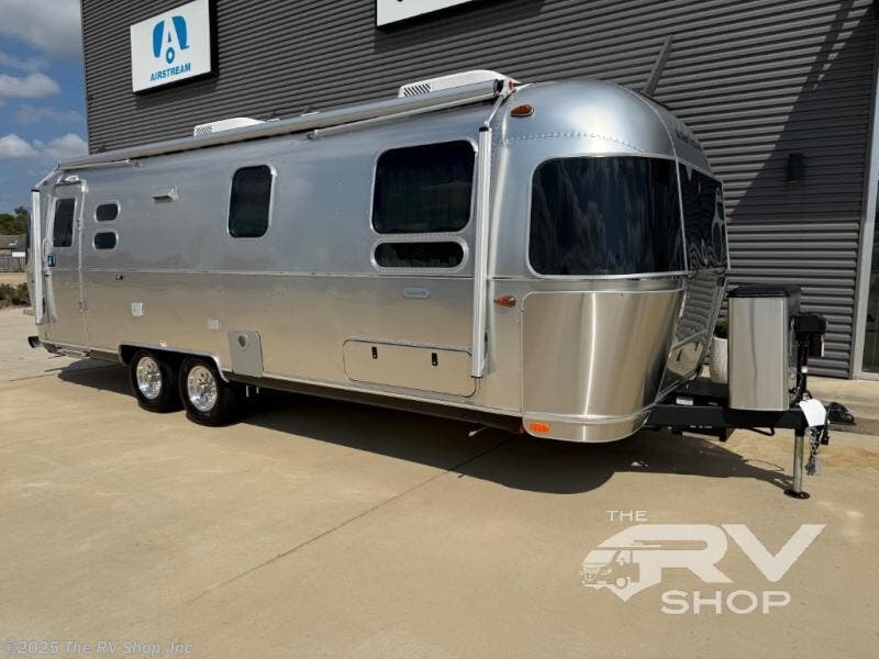 New 2026 Airstream Globetrotter 27FB Twin available in Baton Rouge, Louisiana