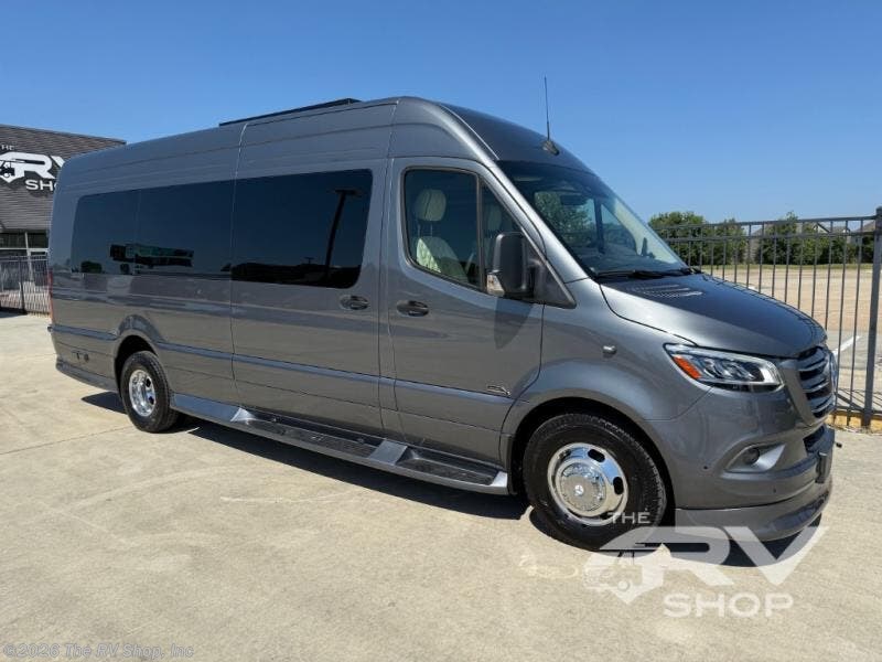 New 2026 Midwest  G-55 and G-45 11 Passenger EXT available in Baton Rouge, Louisiana