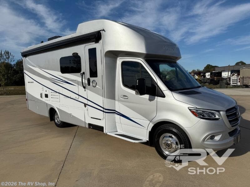 Used 2022 Tiffin Wayfarer 25 RW available in Baton Rouge, Louisiana
