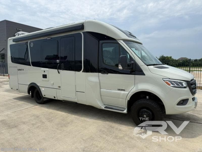 New 2026 Leisure Travel Unity U24TBX available in Baton Rouge, Louisiana