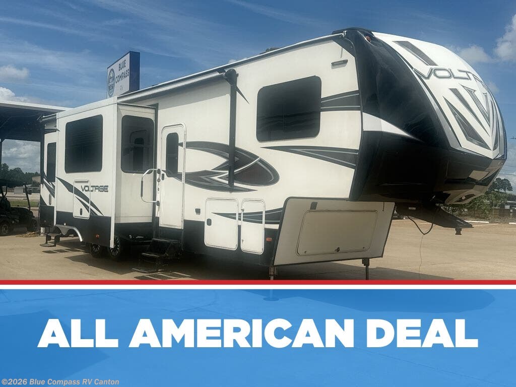 Used 2017 Dutchmen Voltage M3605 available in Wills Point, Texas