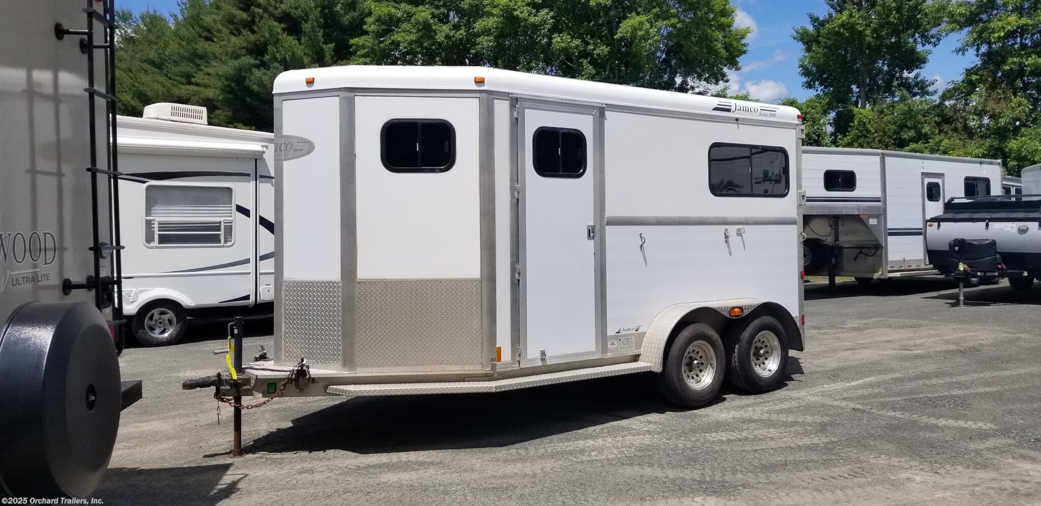 Horse Trailer 2002 Jamco 2Horse W/ Dressing Room TrailersUSA