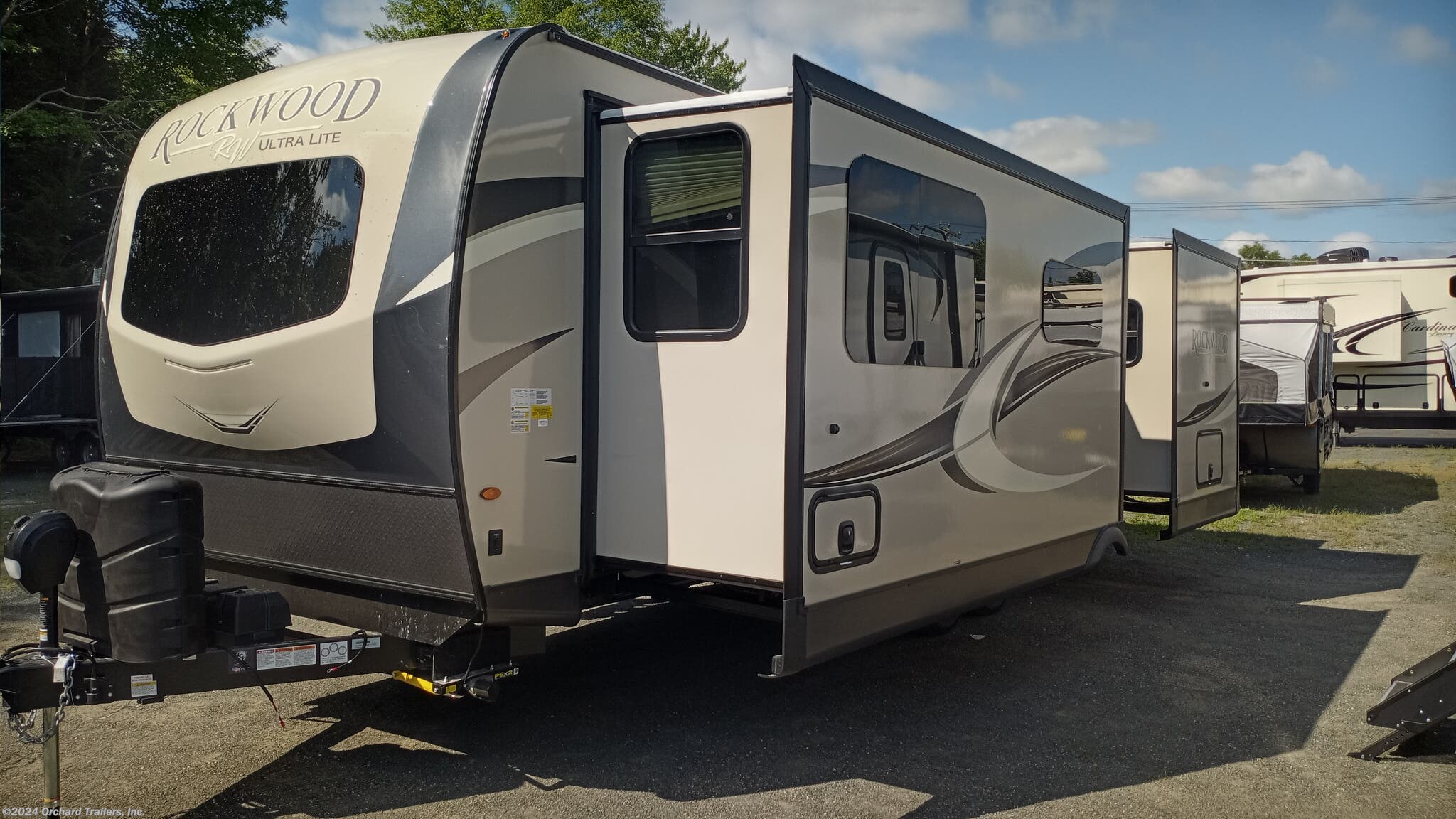 largest ultra lite travel trailer