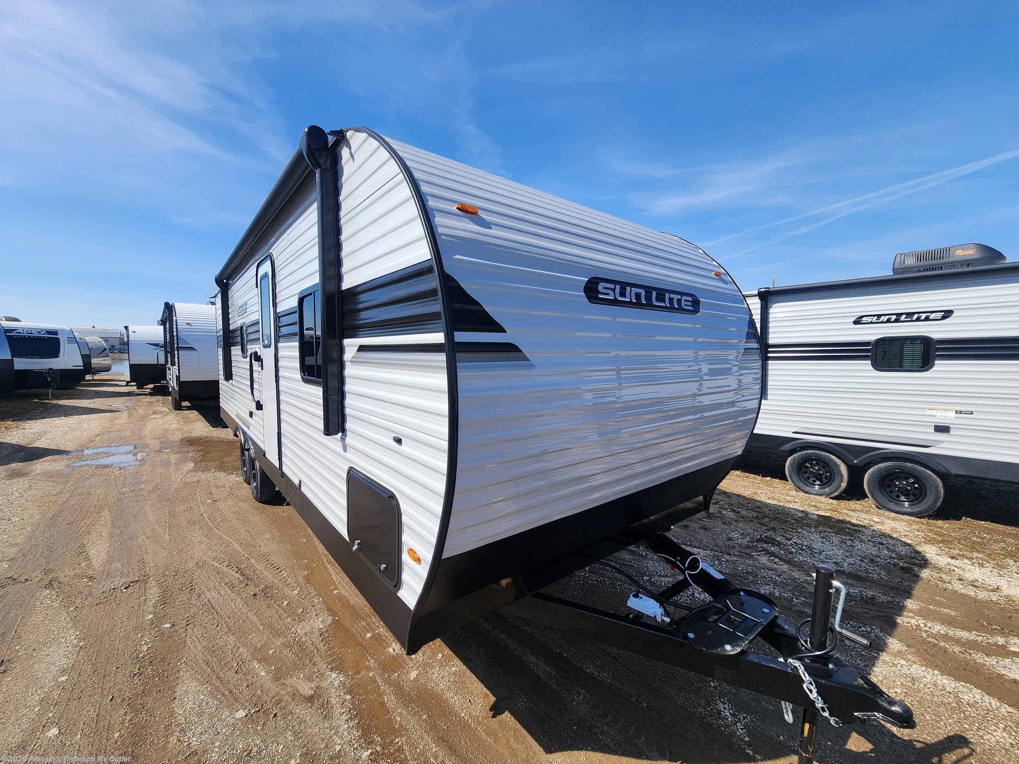 New 2026 Sunset Park RV Sun Lite LTD 25DB available in Sturtevant, Wisconsin