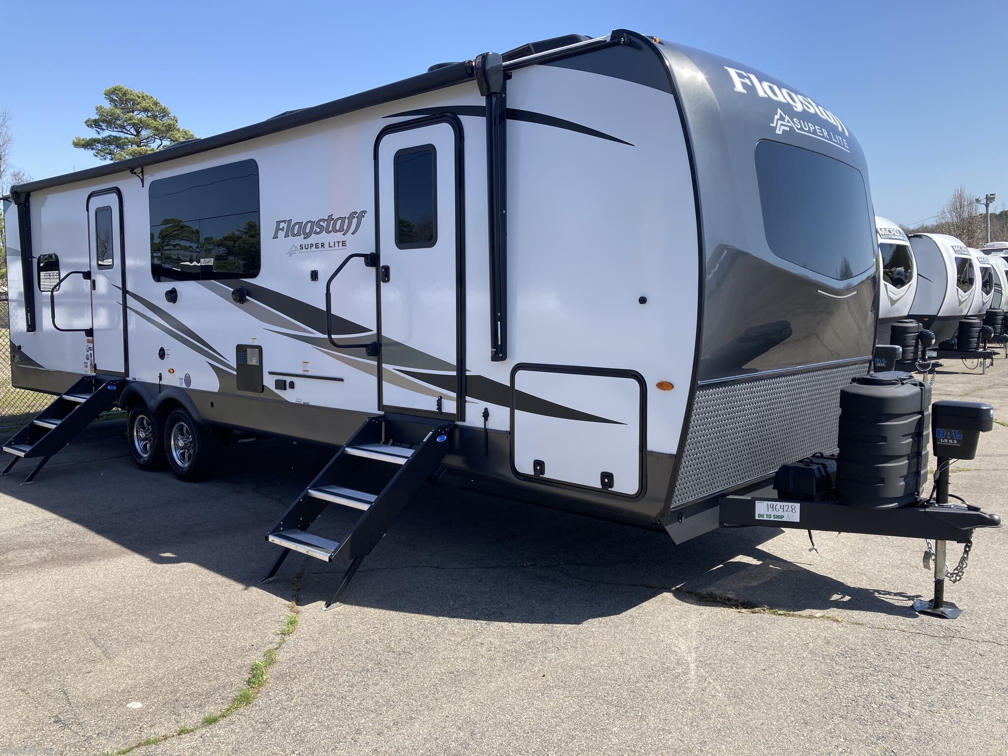 New 2025 Forest River Flagstaff Super Lite 29DBH       W/5.3 BAL LEVELING & 3 - A/C's available in Benton, Arkansas