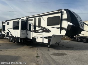Used 2017 Dutchmen Voltage M-4105 available in Clermont, Florida