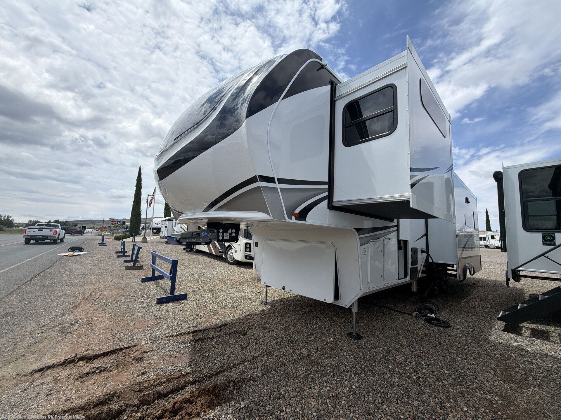 New 2027 Grand Design Solitude 310GK available in Prescott Valley, Arizona