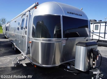New 2023 Airstream Classic 30RB available in Springfield, Missouri