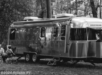 Used 2023 Airstream Classic 30RB TWIN available in Springfield, Missouri