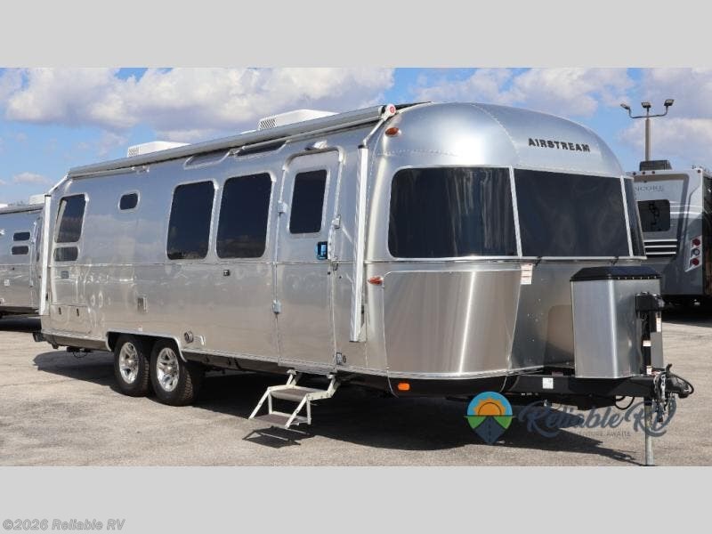 New 2026 Airstream Classic 28RB Twin available in Springfield, Missouri