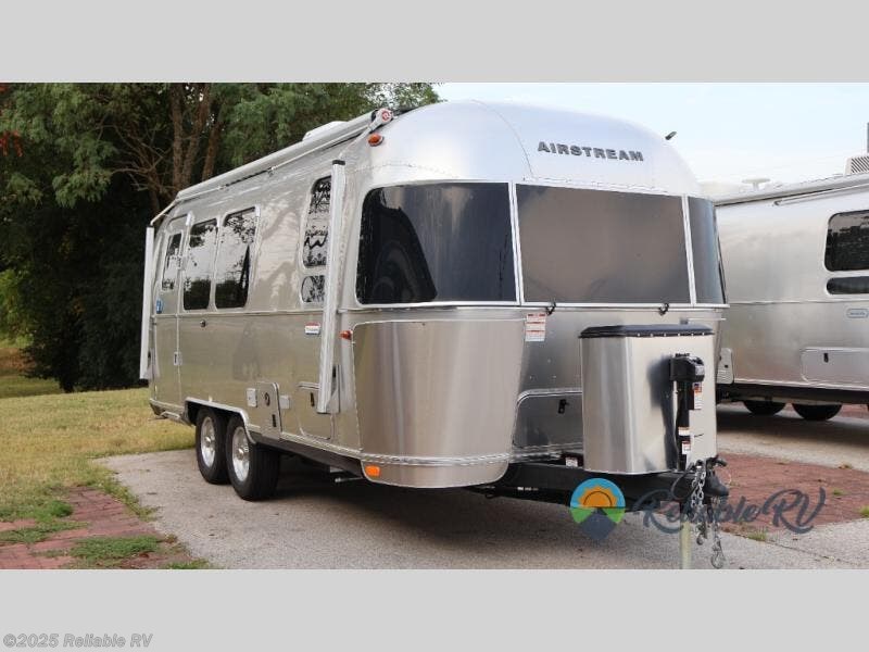 New 2026 Airstream International 23FB Twin available in Springfield, Missouri