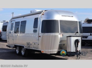 New 2026 Airstream Flying Cloud 23FB Twin available in Springfield, Missouri
