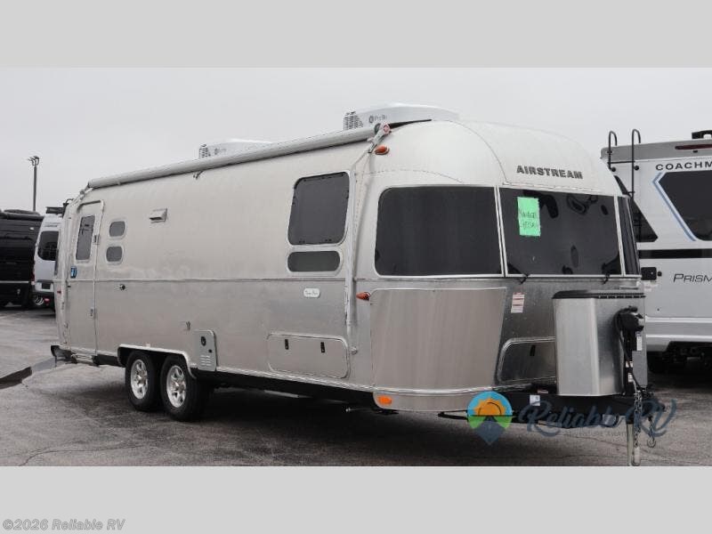 Used 2017 Airstream Flying Cloud 23FB available in Springfield, Missouri