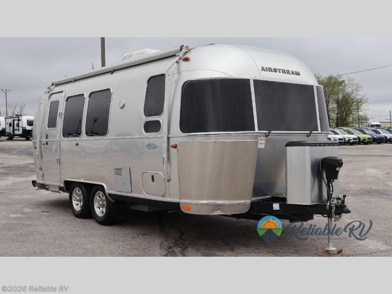 Used 2017 Airstream Flying Cloud 23FB available in Springfield, Missouri