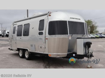 Used 2017 Airstream Flying Cloud 23FB available in Springfield, Missouri