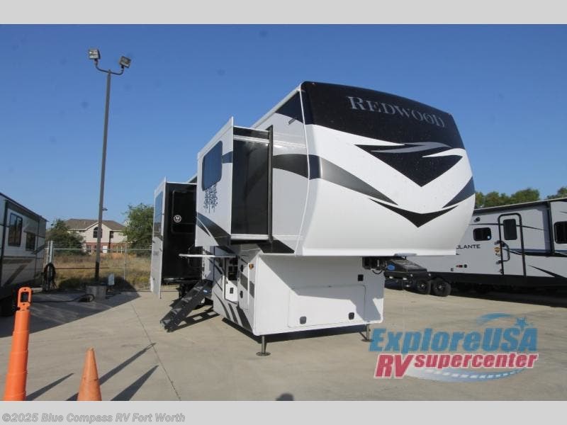 2021 CrossRoads Redwood 3981FK