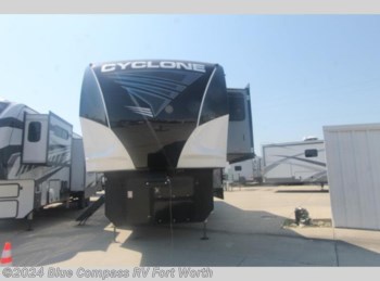 New 2022 Heartland Cyclone 3413 available in Ft. Worth, Texas