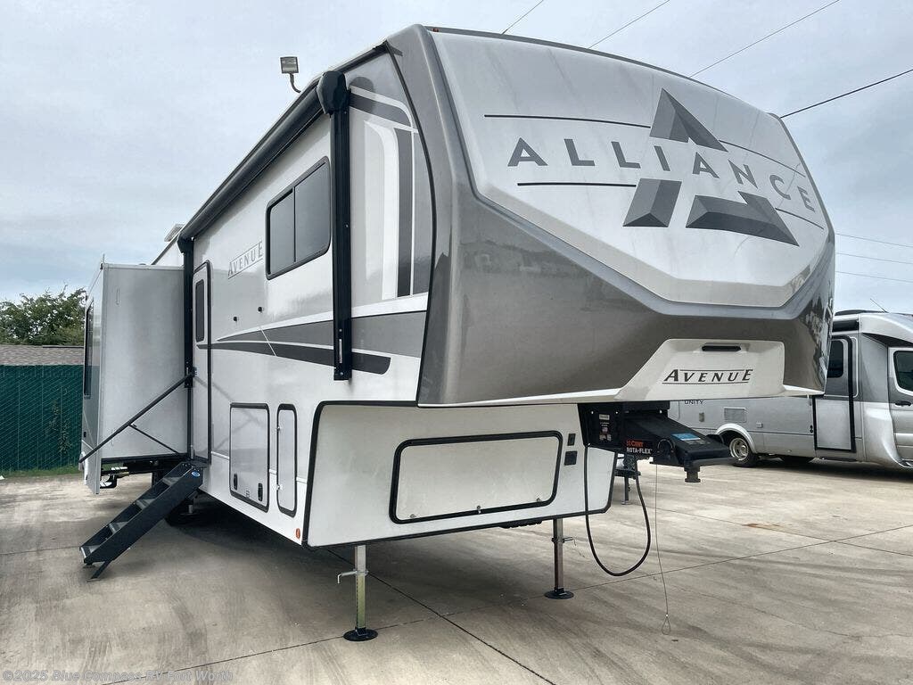 New 2025 Alliance RV Avenue 38DBL available in Fort Worth, Texas