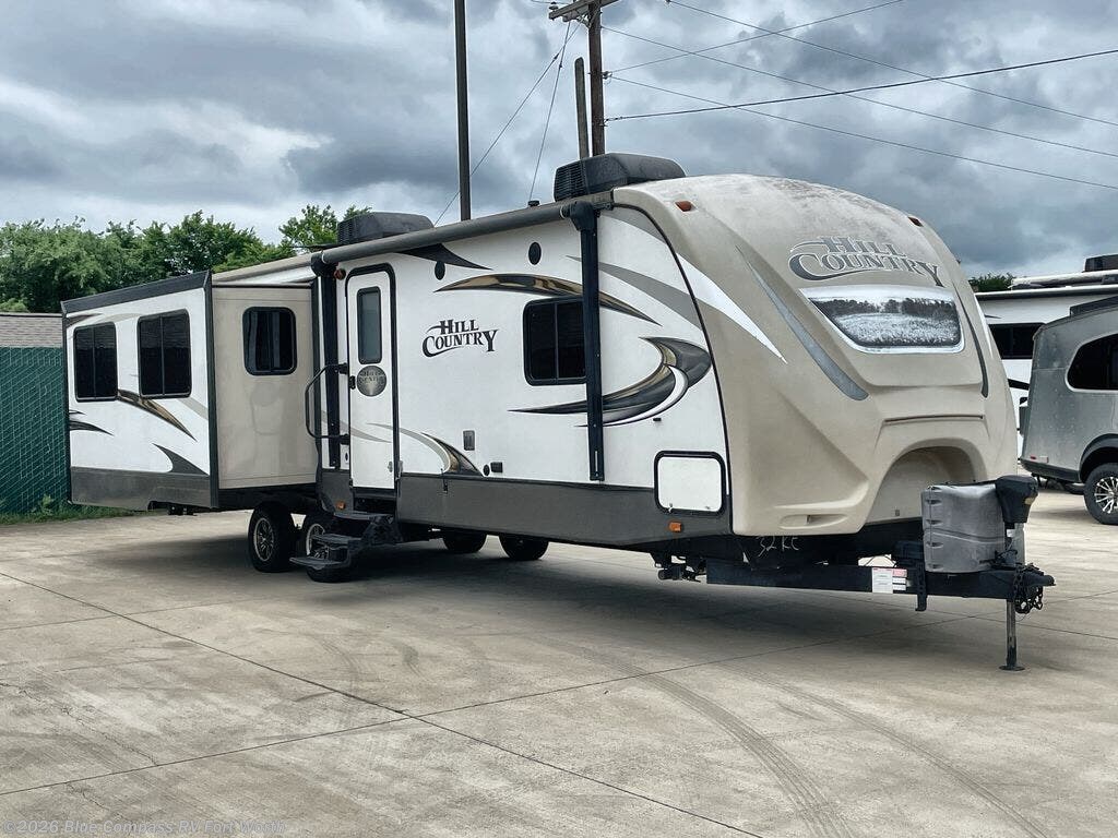 Used 2016 CrossRoads Hill Country 32RE available in Fort Worth, Texas