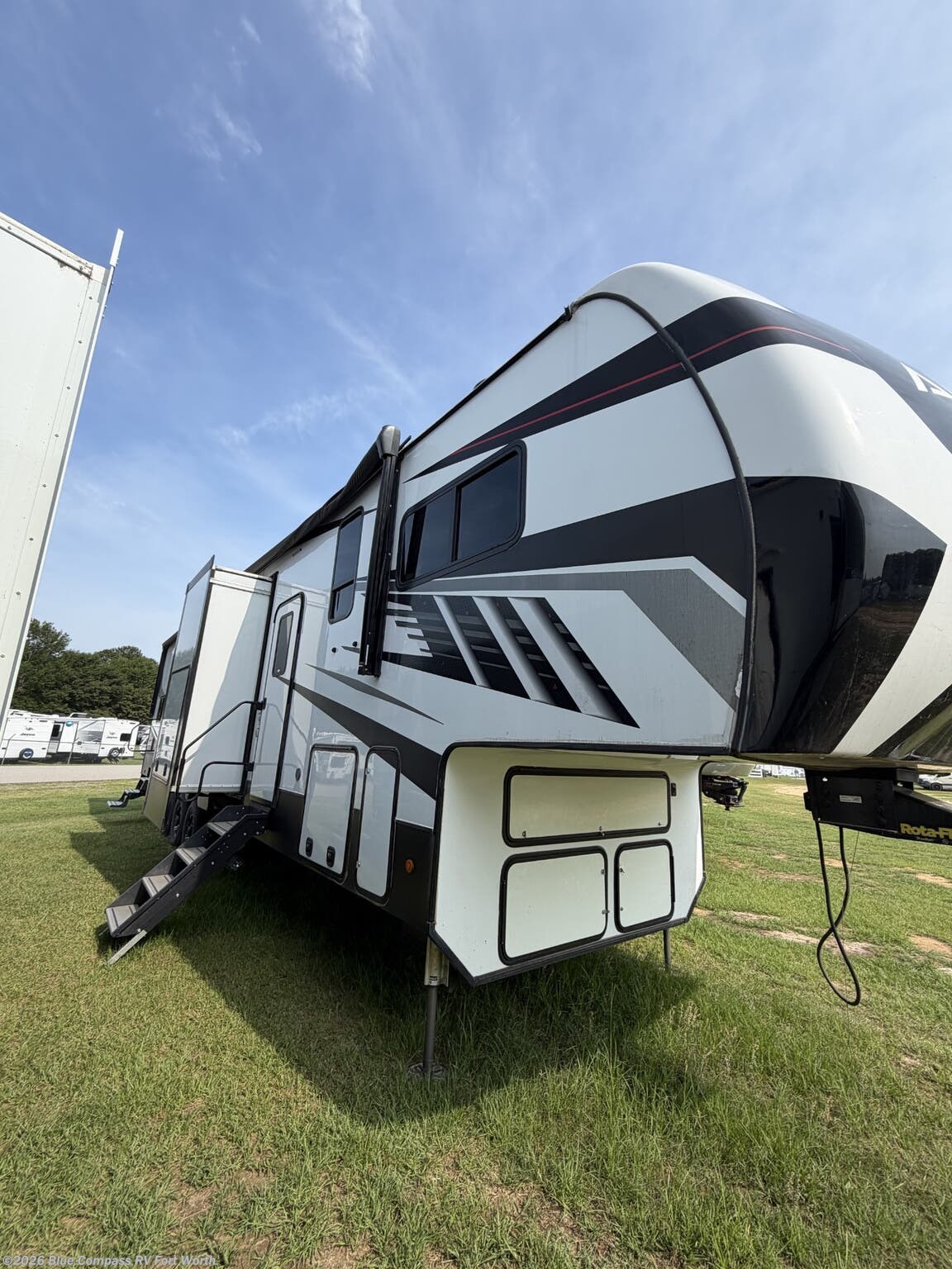 Used 2022 Alliance RV Valor 40V13 available in Fort Worth, Texas