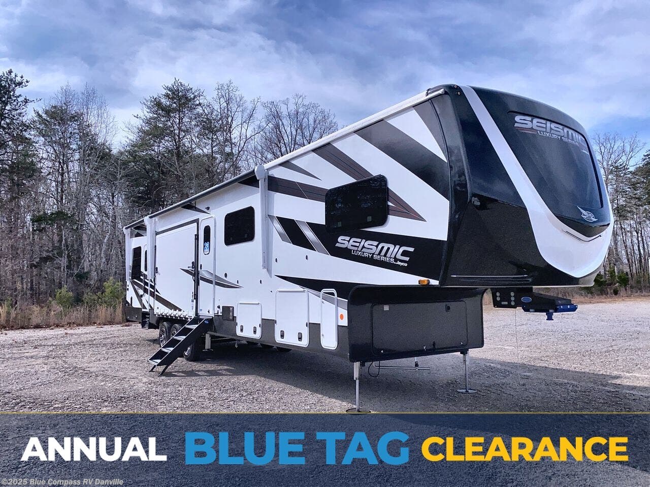 New 2025 Jayco Seismic Luxury Series 4113 available in Ringgold, Virginia