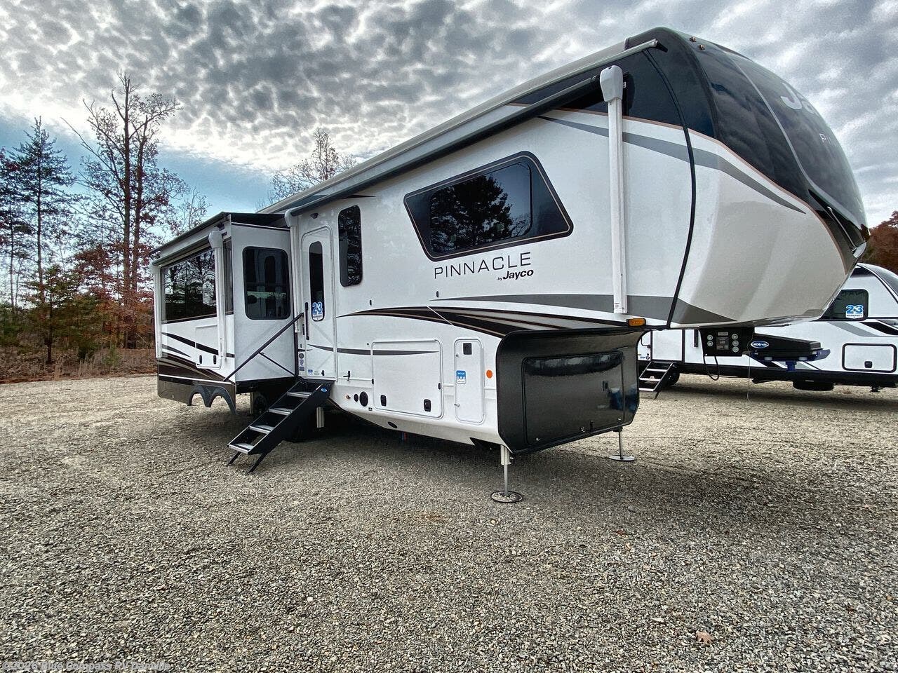 New 2026 Jayco Pinnacle 32RLTS available in Ringgold, Virginia