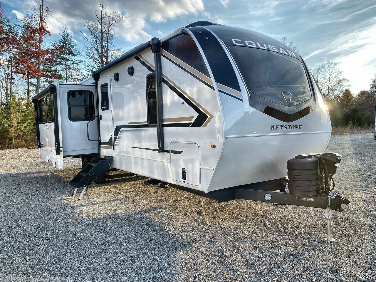 New 2026 Keystone Cougar Half-Ton 29RLP available in Ringgold, Virginia