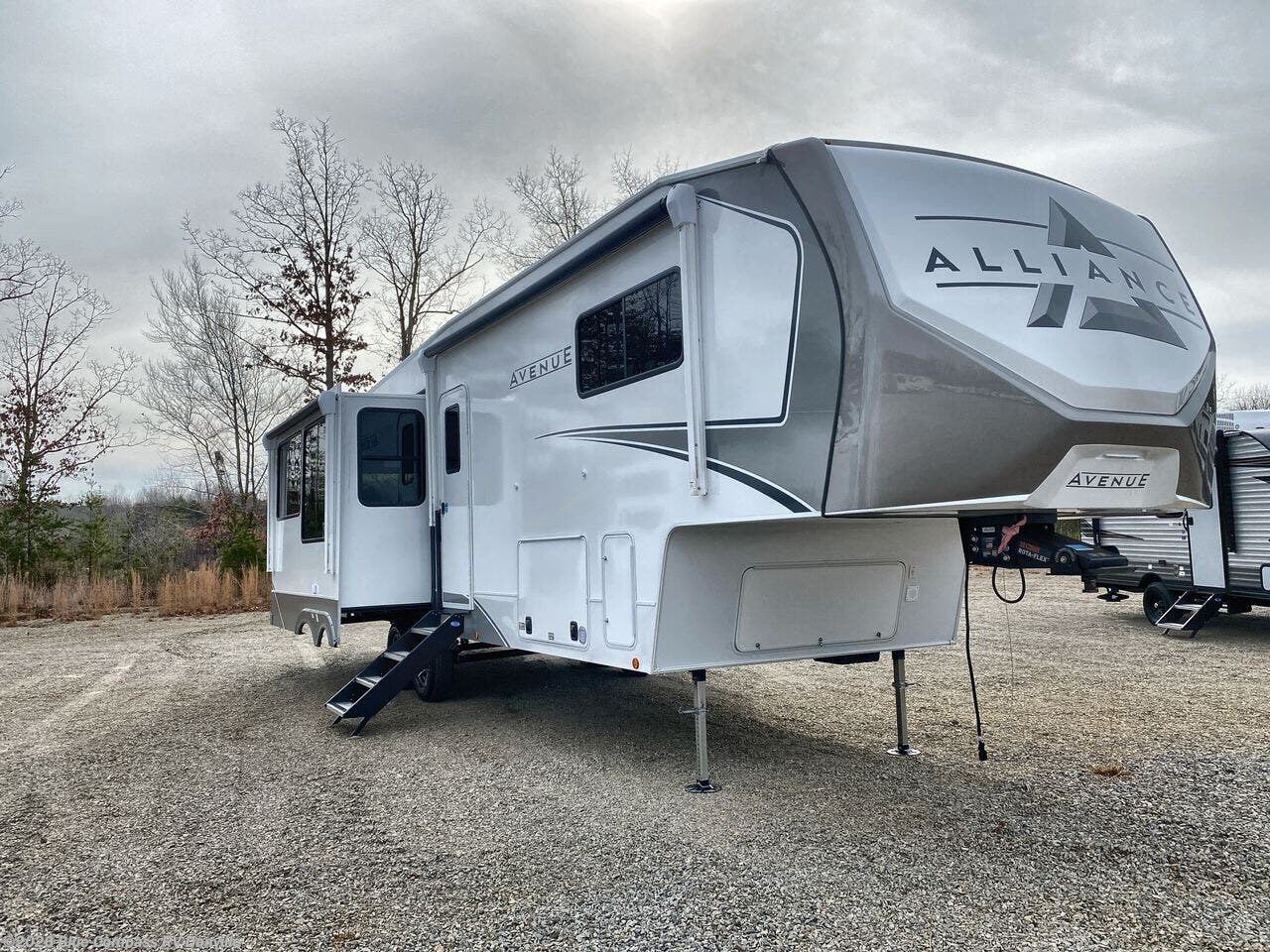New 2026 Alliance RV Avenue 32RLS available in Ringgold, Virginia