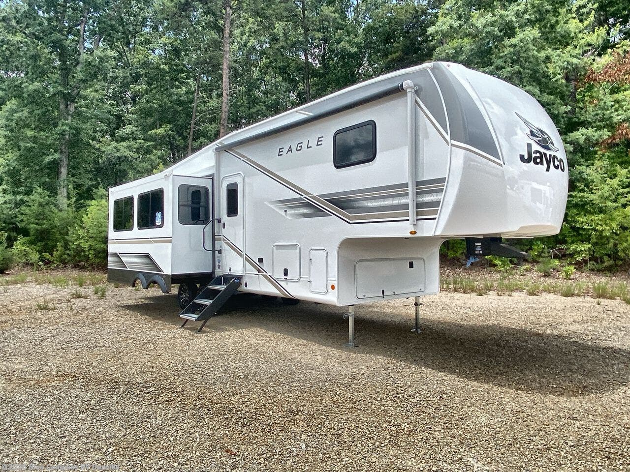New 2027 Jayco Eagle SLE 30RLT available in Ringgold, Virginia